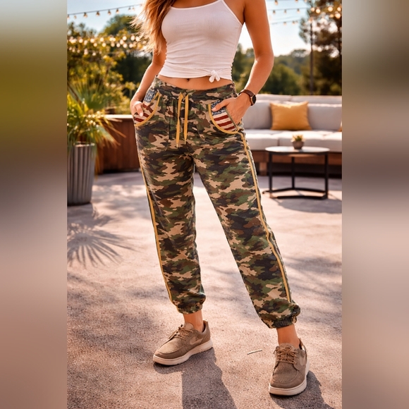 Ariat Pants - Ariat x Rodeo Quincy Camo American Flag Joggers Western Lounge Pants XL